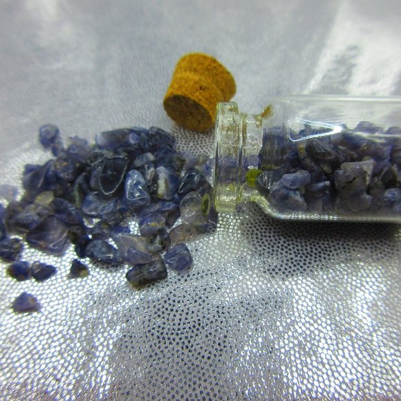 Iolite Gemstone Chips In A Bottle Embellishments Natural Semi Precious - Picture 2 of 3